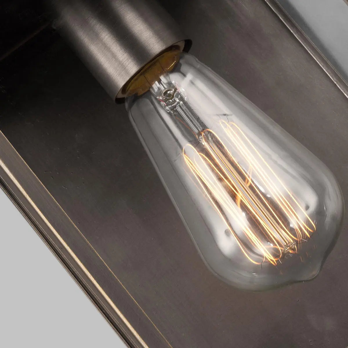 Glenview 1 Light Wall Lantern — close-up design detail